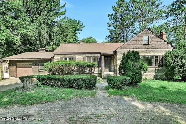 359 Ferris Road, Niskayuna, NY 12304