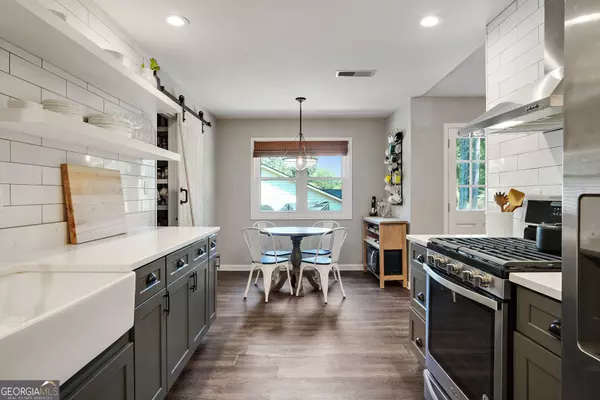 100 Kimlie CT, Roswell, GA 30076