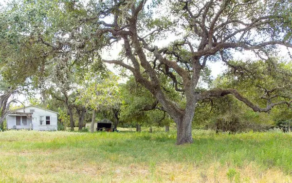 1973 County Road 132, Hallettsville, TX 77964