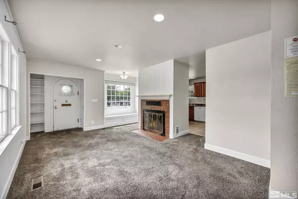 812 E Musser, Carson City, NV 89701