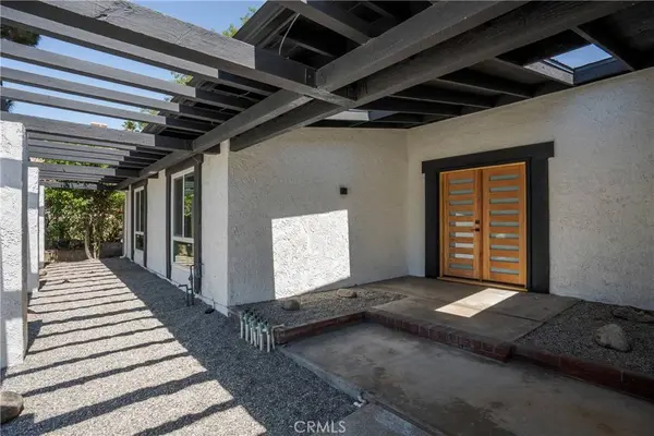 2244 N Indian Hill BLVD, Claremont, CA 91711