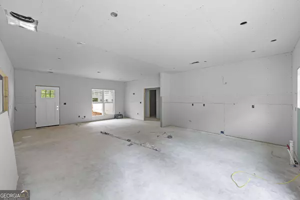 186 Ellistown RD, Jackson, GA 30233