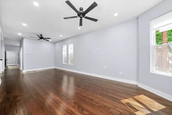 7039 S Throop ST, Chicago, IL 60636