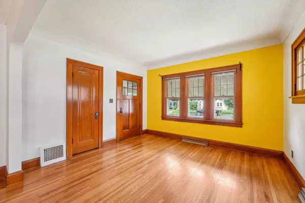 5244 Chicago AVE, Minneapolis, MN 55417