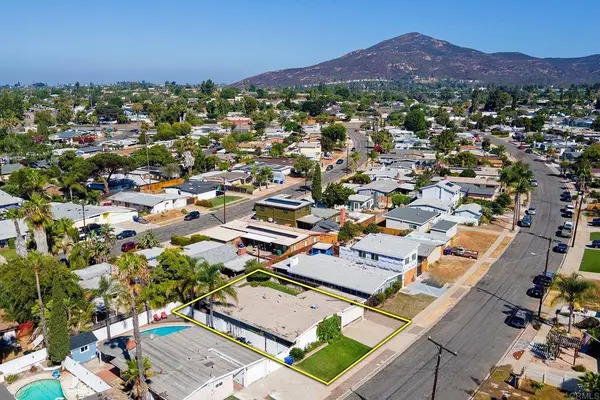 6226 Amber Lake, San Diego, CA 92119