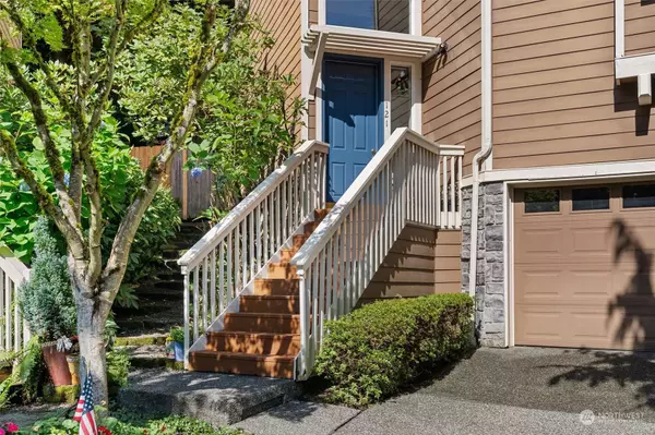 121 Sunset CT NW, Issaquah, WA 98027