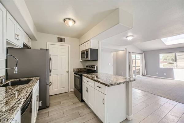 5185 Gray Lane #J, Las Vegas, NV 89119