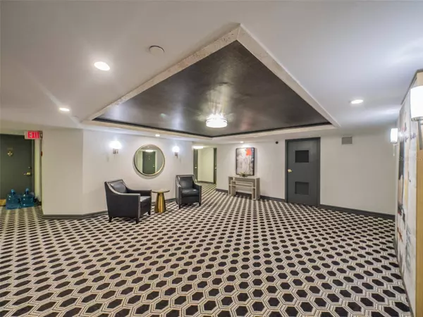 400 E COLONIAL DR #907, Orlando, FL 32803