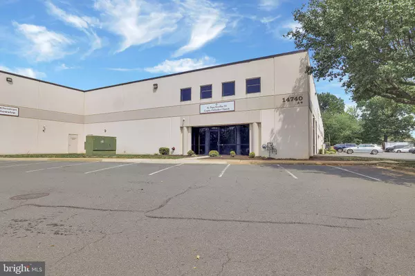 14740 FLINT LEE RD #UNIT A&B, Chantilly, VA 20151