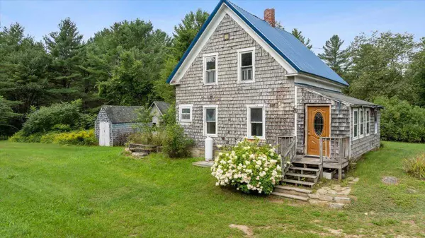 174 Poplar Hill RD, Mexico, ME 04257