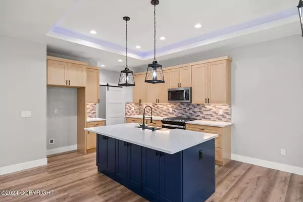 13845 Kluane DR, Wasilla, AK 99654