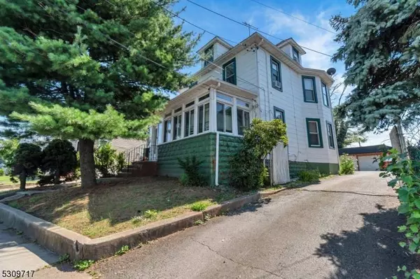 112 S Stiles St, Linden City, NJ 07036