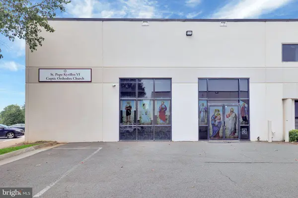 14740 FLINT LEE RD #UNIT A&B, Chantilly, VA 20151