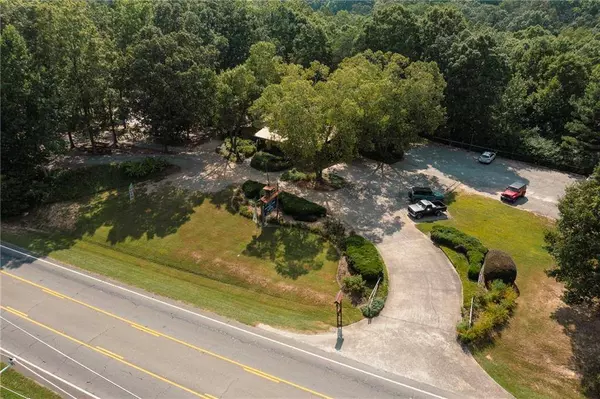 9975 BALL GROUND HWY, Ball Ground, GA 30107