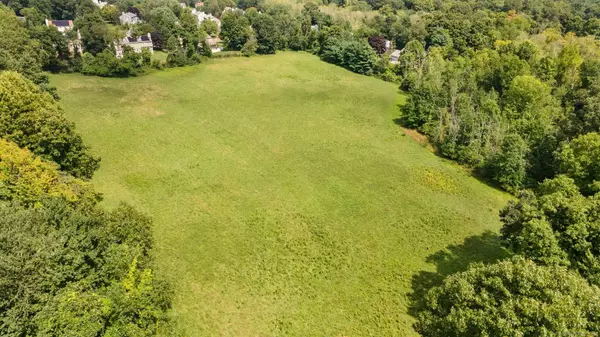 Footit Drive, Middletown, CT 06457