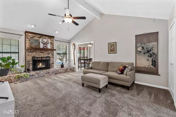 8801 Dogwood Trail, Haughton, LA 71037