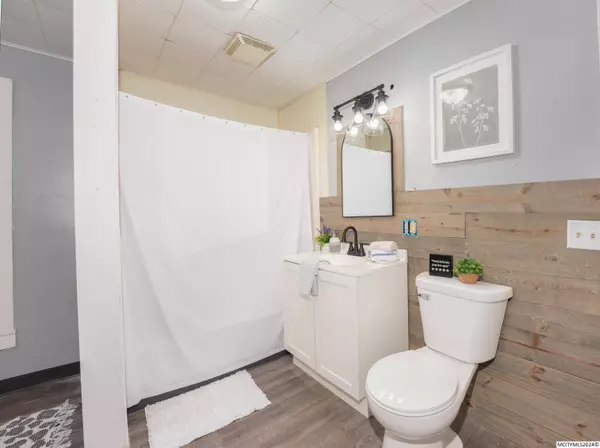 108 E Walnut ST, Manly, IA 50456