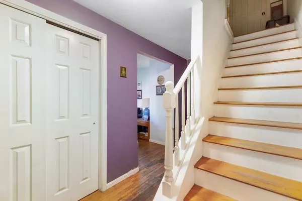 3-5 Dragon Court Cir, Woburn, MA 01801