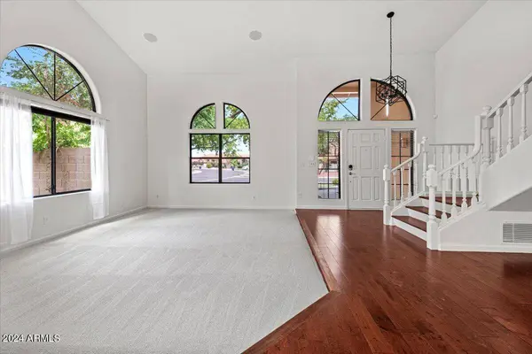 305 E VERA Lane, Tempe, AZ 85284