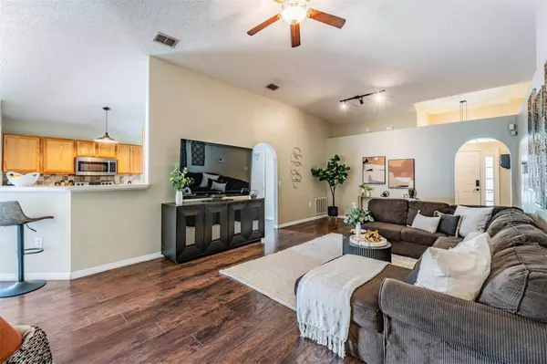 10402 FLY FISHING ST, Riverview, FL 33569