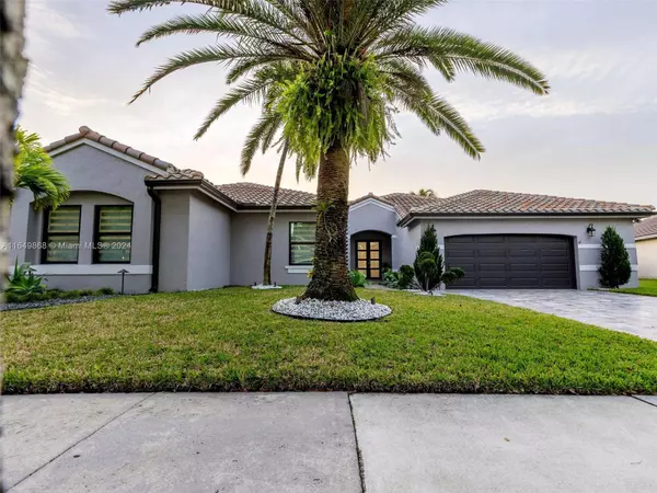 180 Montclaire Dr, Weston, FL 33326