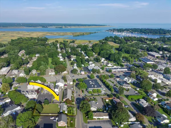 25 Elm Street, Old Saybrook, CT 06475