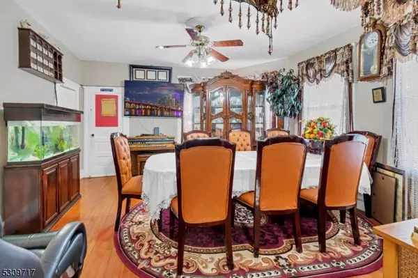 112 S Stiles St, Linden City, NJ 07036