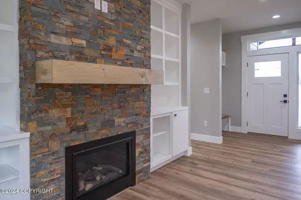 13845 Kluane DR, Wasilla, AK 99654