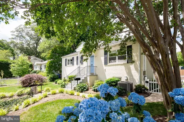 5401 22ND ST N, Arlington, VA 22205