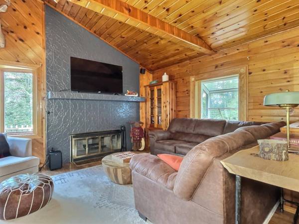 5254 RANGELINE RD, Eagle River, WI 54521