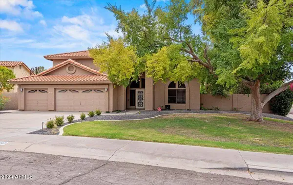 305 E VERA Lane, Tempe, AZ 85284