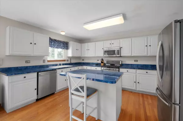 2718 Twin Falls DR, Plainfield, IL 60586