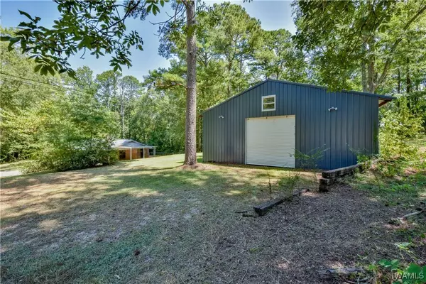 180 Rocky Ridge ST, Carrollton, AL 35447