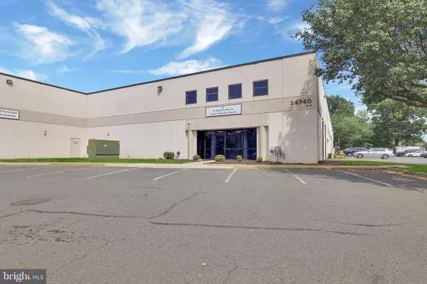 14740 FLINT LEE RD #UNIT A&B, Chantilly, VA 20151