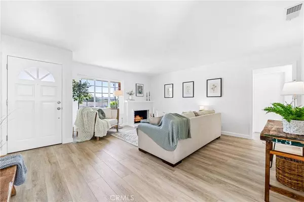 17361 Frans LN, Huntington Beach, CA 92649