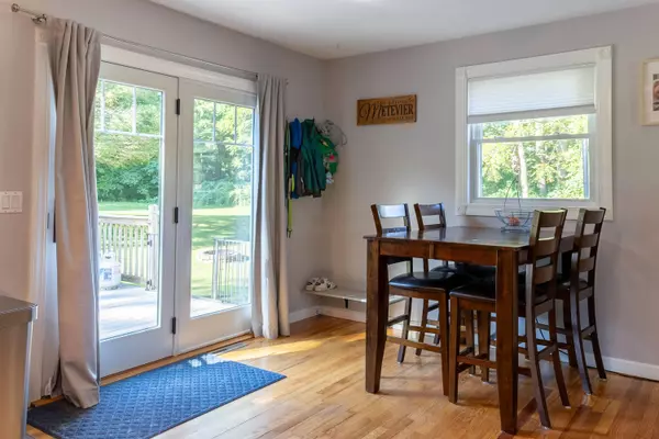 75 Brattle ST, South Berwick, ME 03908