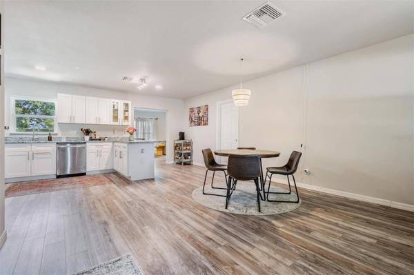 345 COUNTRY CLUB DR, Oldsmar, FL 34677