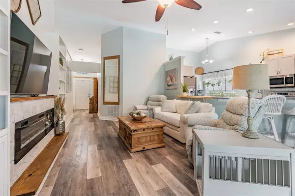 1640 NAVIGATOR LN, Tarpon Springs, FL 34689