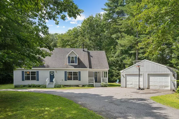 60 Town Farm RD, Gray, ME 04039