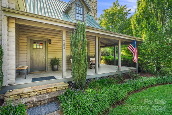 2224 Brevard RD, Arden, NC 28704