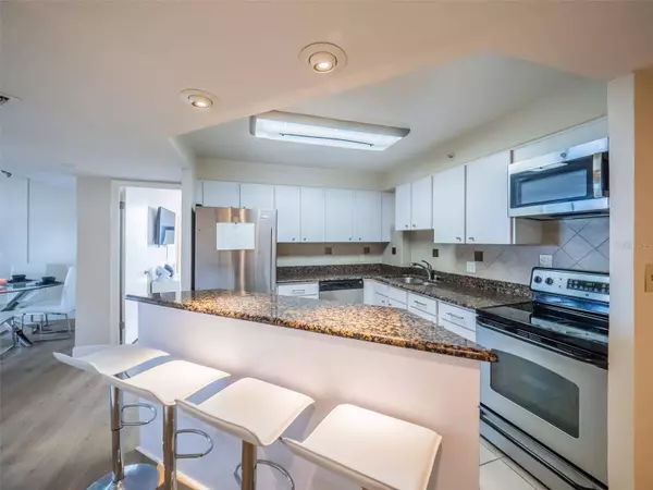 400 E COLONIAL DR #907, Orlando, FL 32803