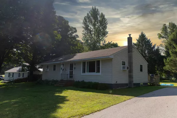 75 Brattle ST, South Berwick, ME 03908