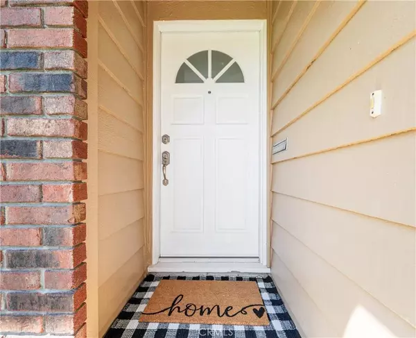 17361 Frans LN, Huntington Beach, CA 92649