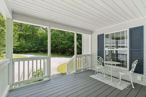 60 Town Farm RD, Gray, ME 04039