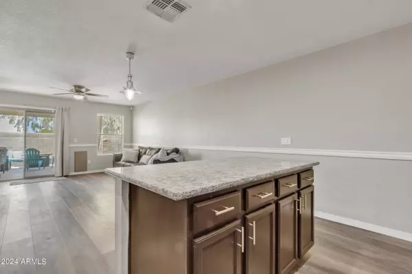 2816 W SANTA CRUZ Avenue, San Tan Valley, AZ 85144