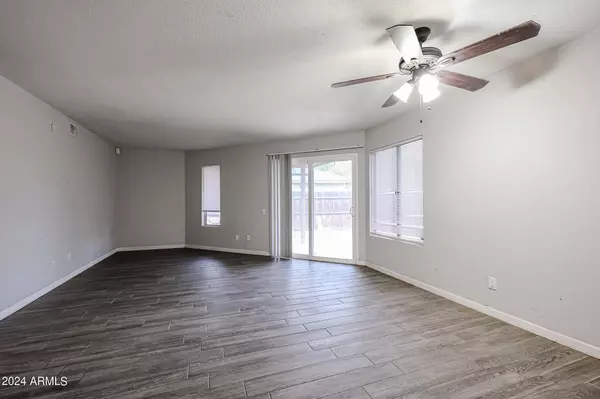 7021 S 42ND Street, Phoenix, AZ 85042