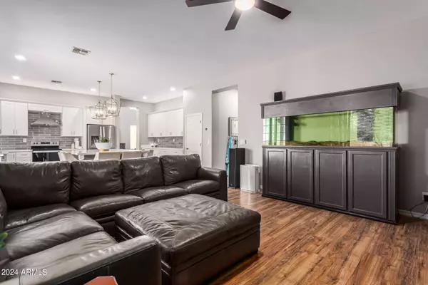 42405 N ACADIA Way, Anthem, AZ 85086