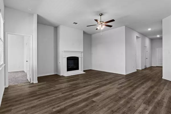 10540 Fountain Gate Street, Aubrey, TX 76227