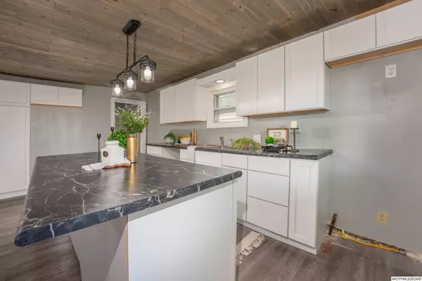 108 E Walnut ST, Manly, IA 50456