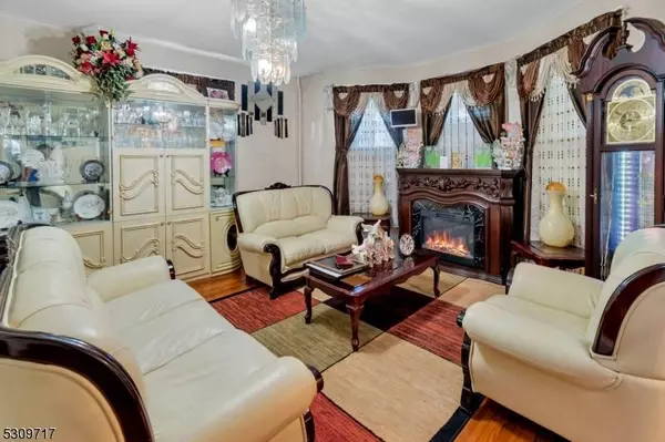 112 S Stiles St, Linden City, NJ 07036